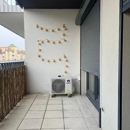 Modern 3 Bedroom Posnania, Sowia 1st, Malta Апартаменты *