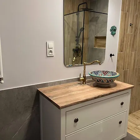 Modern 3 Bedroom Posnania, Sowia 1st, Malta Poznan