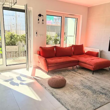 Modern 3 Bedroom Posnania, Sowia 1st, Malta Познань