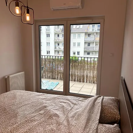 Modern 3 Bedroom Posnania, Sowia 1st, Malta דירה פוזנן