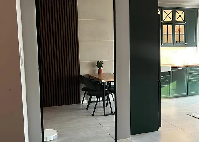 Modern 3 Bedroom Posnania, Sowia 1st, Malta * Poznań