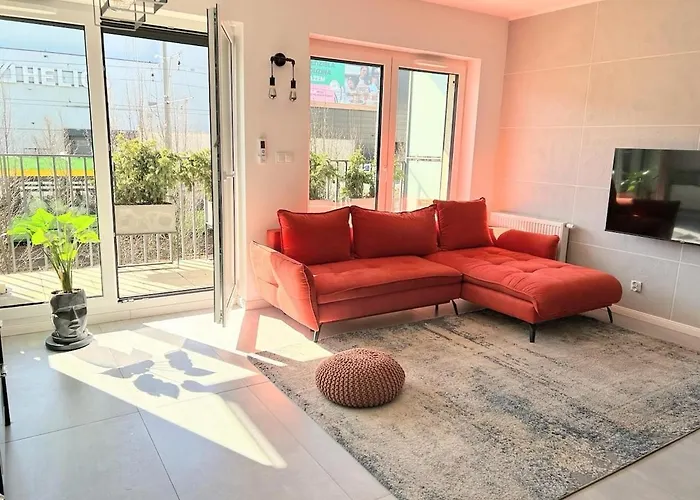 Modern 3 Bedroom Posnania, Sowia 1st, Malta Poznan